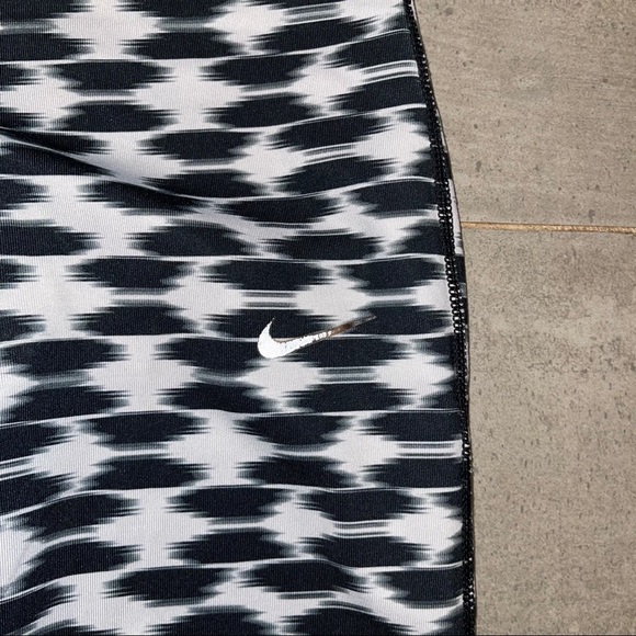 NIKE Run Fast Live Fearless Dri-Fit Leggings XS - Picture 4 of 8